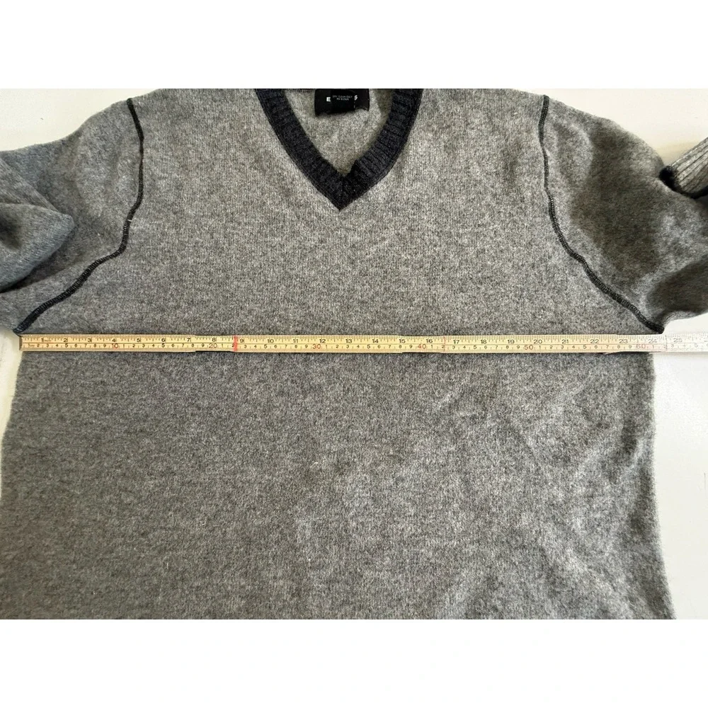 Express Men XXL Gray V Neck Sweater Black Trim Pullover Minimalist Classic